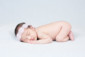 thomas paulet photographe naissance noir et blanc famille 10 jours bébé